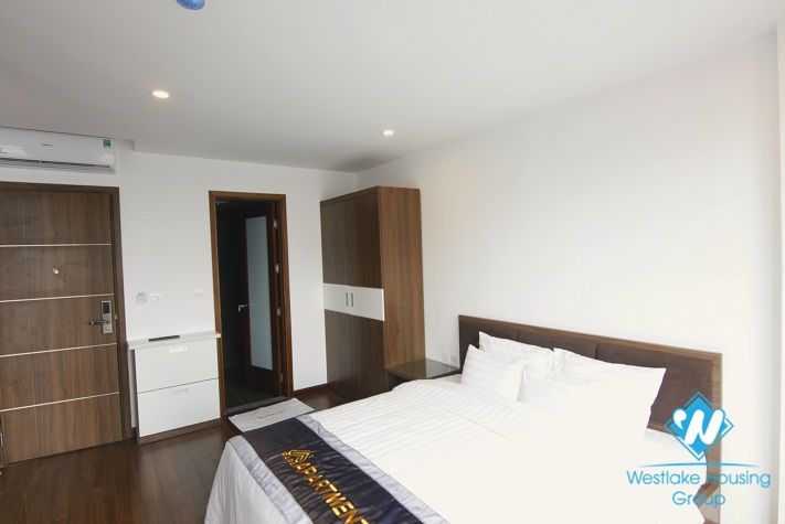 A beautiful shiny studio apartment with sweet balcony for rent on Ba Dinh	